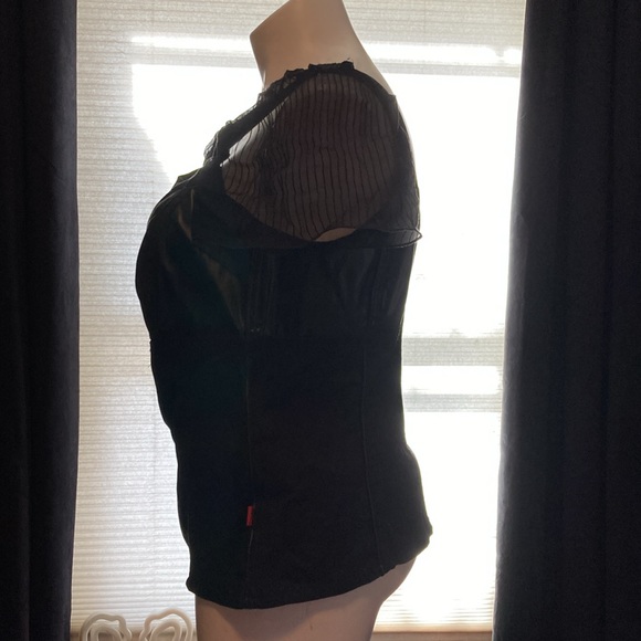 Daang Goodman Tripp NYC faux leather and cloth 18 hook and eye detail top 3X - Picture 2 of 9